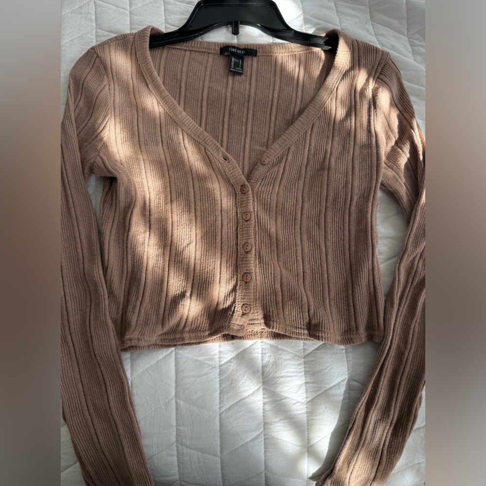 Forever 21 Brown/ Tan Button Front Long Sleeve Crop Top- Size Large (L)